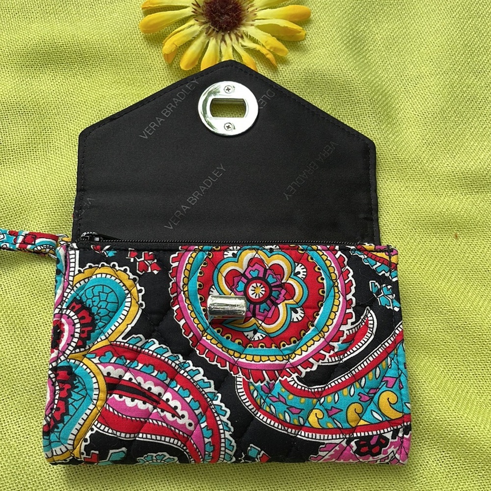 🌺 VERA BRADLEY; Beautiful Unique Floral Design Wristlet w/Zippered Pouch NICE!! - Picture 13 of 14